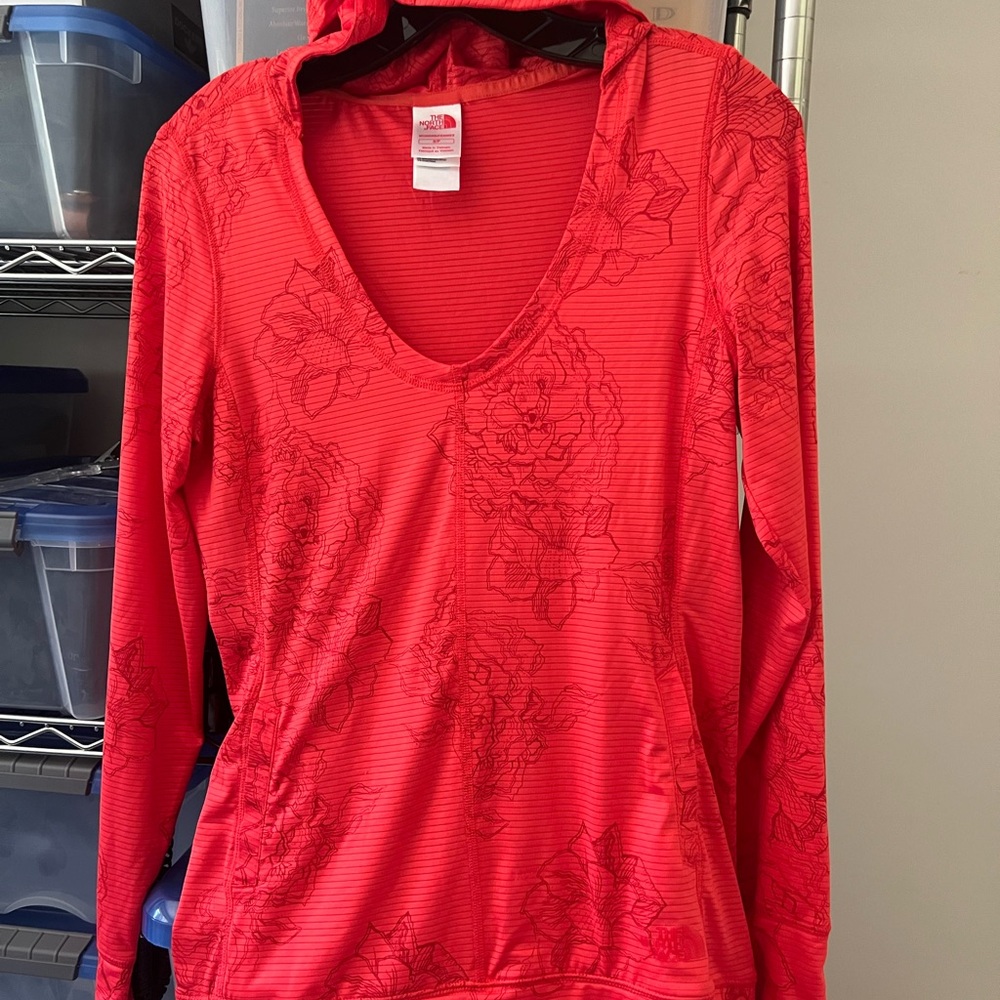 The North Face Vapor Wick Red Long Sleeve Hooded Lightweight Floral Top S